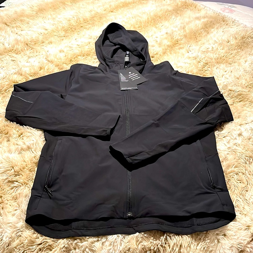 Lululemon mens Warp light jacket*packable small SIZE BLACK